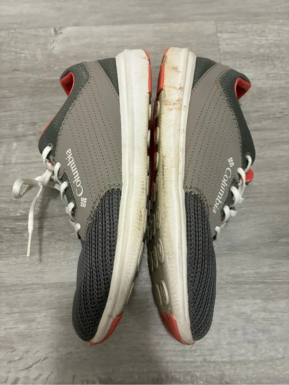 Columbia Gray, Black & Coral Women's Lightweight Sneakers Size 7